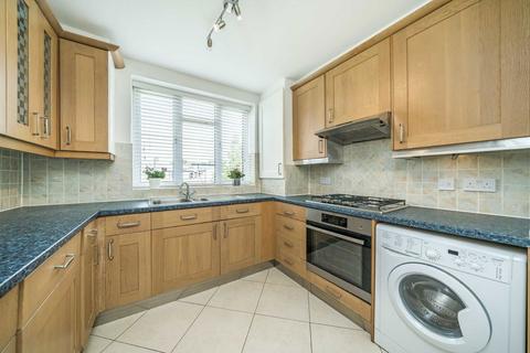 3 bedroom flat for sale, Bishops Road, London SW6