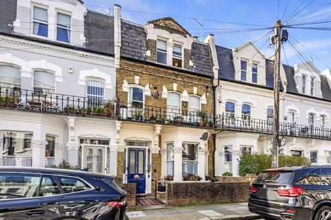 2 bedroom flat for sale, Chesilton Road, London SW6