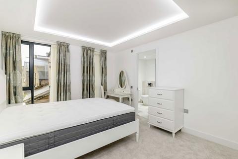 3 bedroom flat for sale, Lillie Road, London SW6