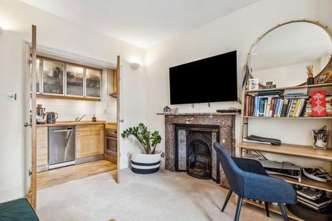 1 bedroom flat to rent, Munster Road, Fulham SW6