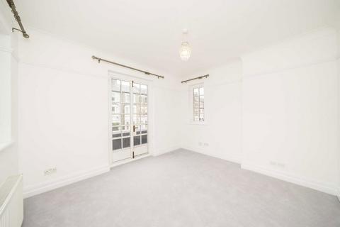 2 bedroom flat to rent, Fulham Palace Road, Fulham SW6