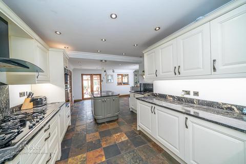 5 bedroom house for sale, Chester Road North, Walsall WS8