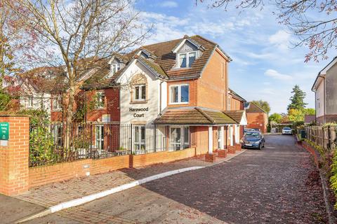 1 bedroom flat for sale, Limpsfield Road, Warlingham CR6