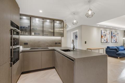 2 bedroom flat for sale, Cleveland Street, London W1T