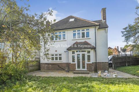 4 bedroom detached house for sale, Manor Drive, Whetstone