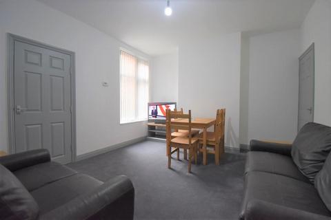 5 bedroom terraced house to rent, Raddlebarn Road, Selly Oak, Birmingham B29