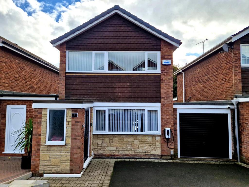 Roseway, Rugeley  3 Bedroom Detached house for Sa