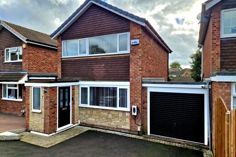 3 bedroom detached house for sale, Roseway, Rugeley. WS15 2XN