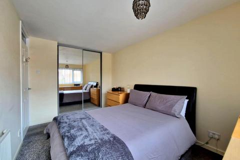9 Roseway, Rugeley, WS15 2XN