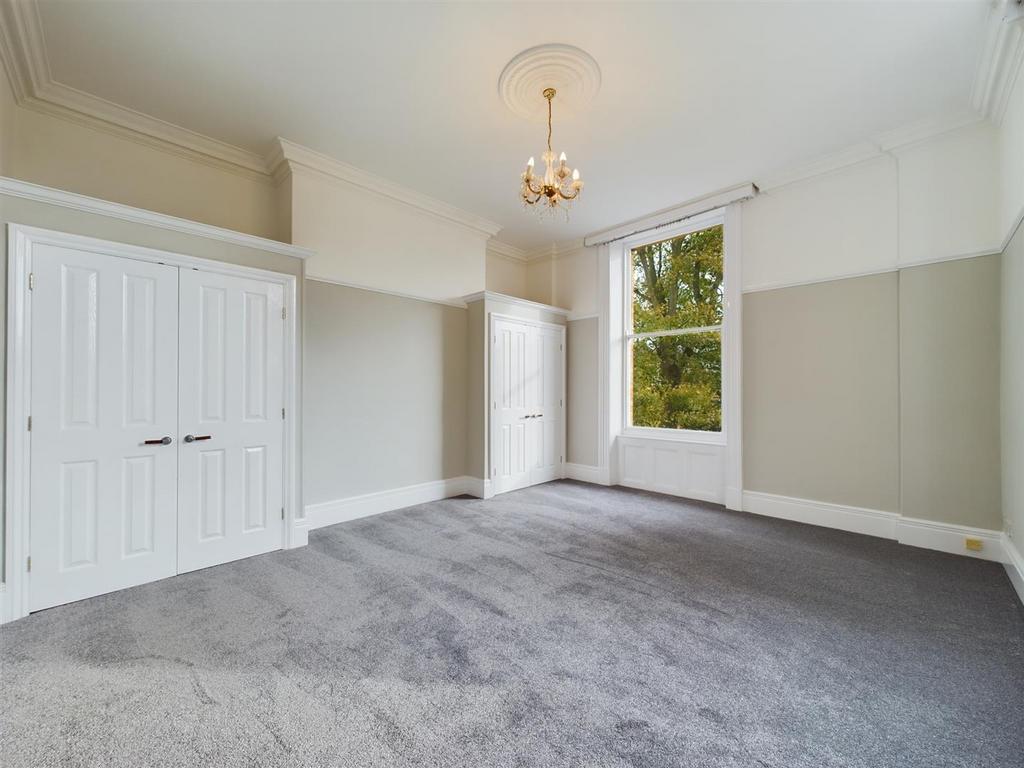 CAM03358 G0-PR0142-STILL010.jpg