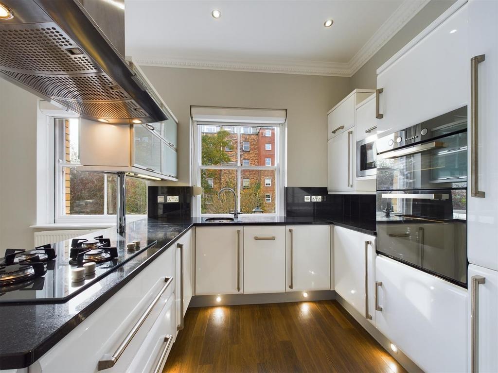 CAM03358 G0-PR0142-STILL023.jpg