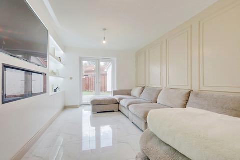 4 bedroom detached house for sale, Cole Avenue, Southend-on-sea, SS2