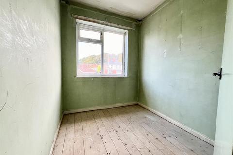 17b Barrs Road, Cradley Heath, B64 7HD