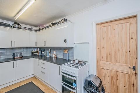 3 bedroom terraced house for sale, Stanningley Road, Leeds