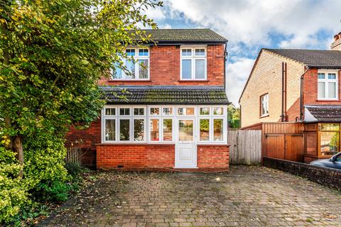 6 Cleardene, Dorking, RH4 2BY