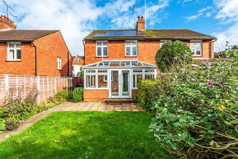 6 Cleardene, Dorking, RH4 2BY