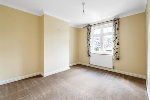 6 Cleardene, Dorking, RH4 2BY