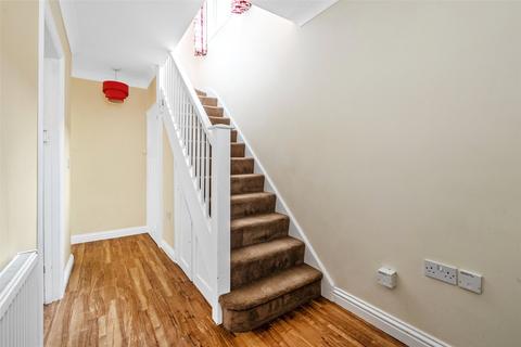 6 Cleardene, Dorking, RH4 2BY