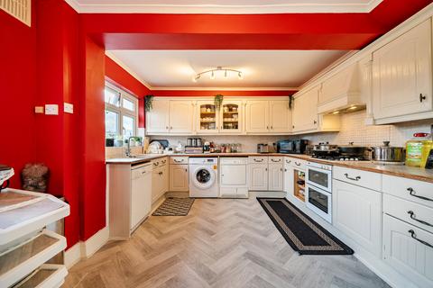5 bedroom end of terrace house for sale, Canterbury Avenue, Sidcup