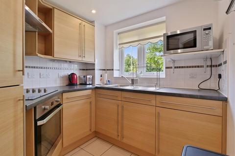 2 bedroom apartment for sale, Penlee Close, Edenbridge