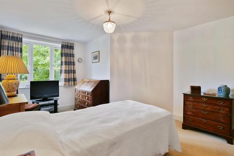 undefined, Penlee Close, Edenbridge