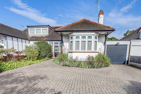 2 bedroom semi-detached bungalow for sale, The Fairway, Leigh-on-sea, SS9