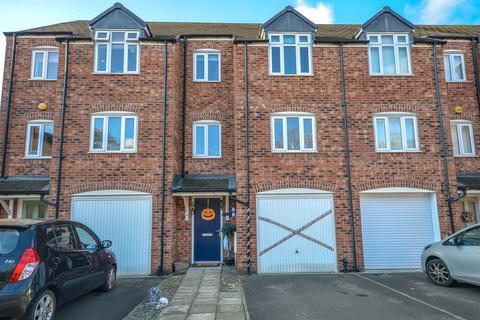 4 bedroom townhouse for sale, Bellona Close, Hebburn