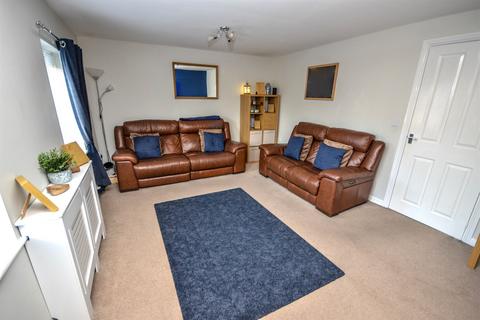 4 bedroom townhouse for sale, Bellona Close, Hebburn