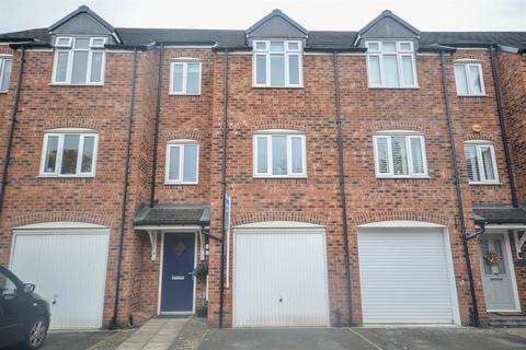 4 bedroom townhouse for sale, Bellona Close, Hebburn