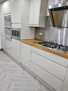 25 Chalcot Grove, Handsworth, Birmingham, B20 1HJ