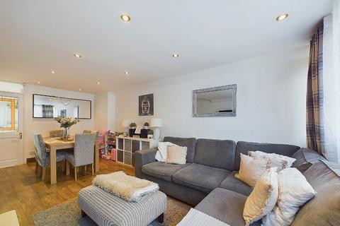 25 Breckonmead, Bromley, BR1 3BW