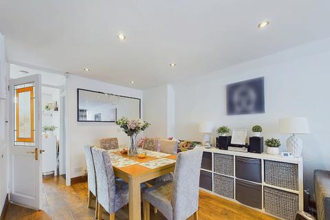 25 Breckonmead, Bromley, BR1 3BW
