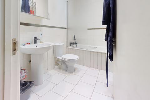 2 bedroom flat for sale, Grove Mill, London Road, Mitcham, Surrey, CR4