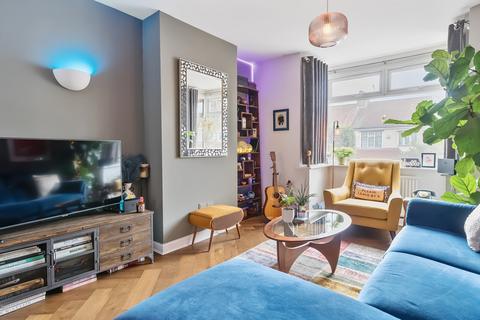 3 bedroom terraced house for sale, Beauchamp Road, London