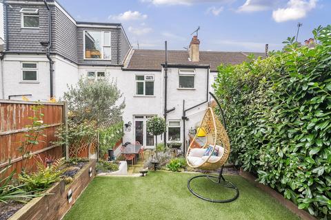 3 bedroom terraced house for sale, Beauchamp Road, London