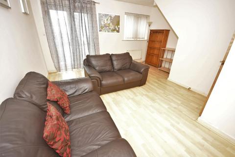 3 bedroom terraced house to rent, Chorlton Road, Hulme, Manchester. M15 4AU