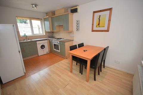 3 bedroom terraced house to rent, Chorlton Road, Hulme, Manchester. M15 4AU