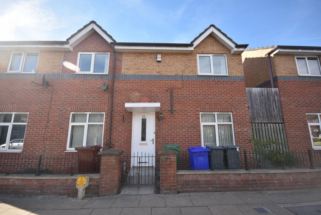 3 bedroom Terraced for rent