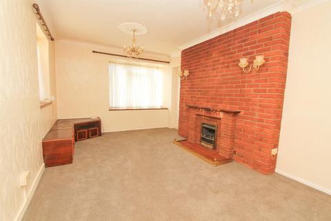 2 bedroom flat for sale, Radcliffe Gardens, Carshalton SM5