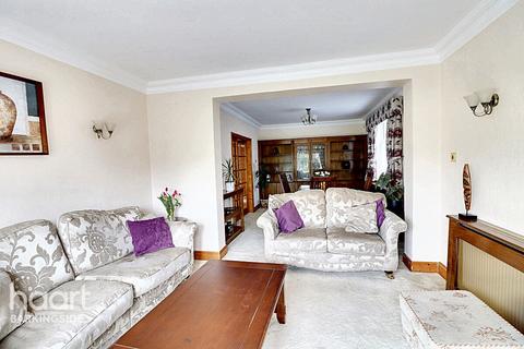 undefined, Stradbroke Grove, Clayhall