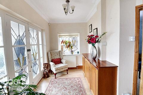 undefined, Stradbroke Grove, Clayhall