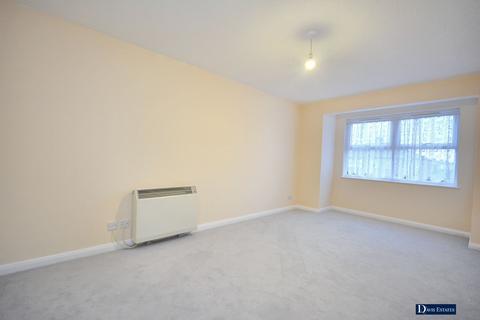 1 bedroom flat for sale, Diamond Court, Park Lane, Hornchurch, RM11