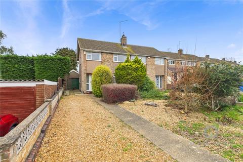 3 bedroom semi-detached house to rent, St. Valentines Close, Kettering NN15