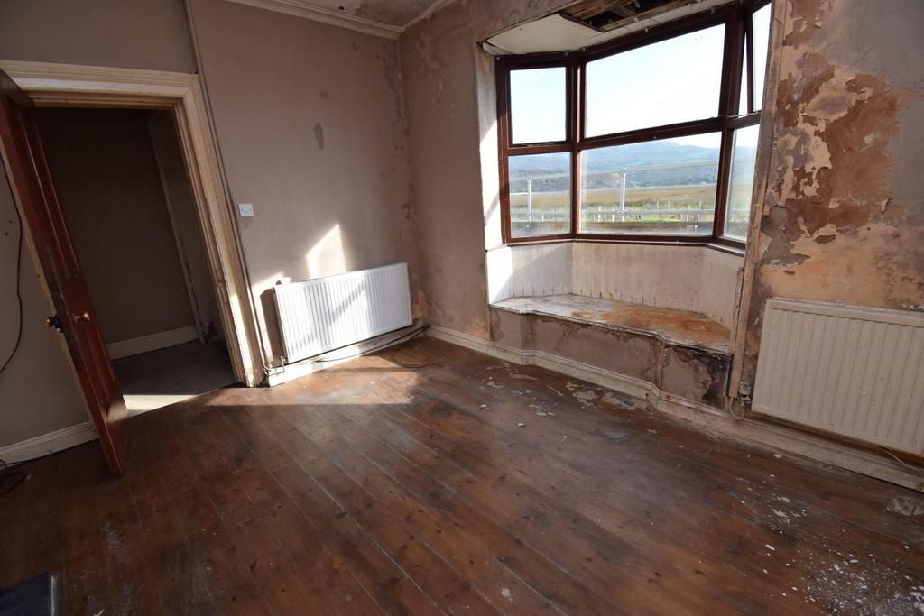 Living Room.JPG