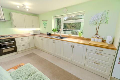 4 bedroom detached house for sale, Van Road, Llanidloes, Powys, SY18