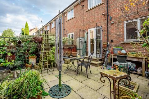 2 bedroom townhouse for sale, St. Andrewgate, York