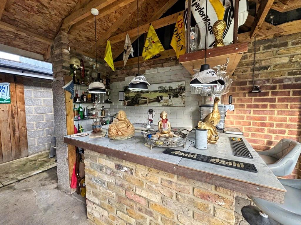 Garden Bar Area