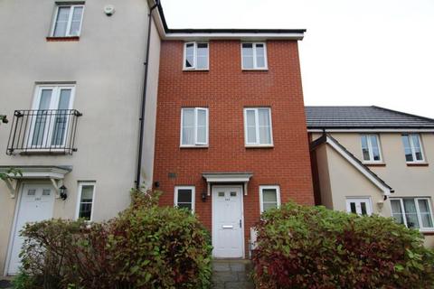 6 bedroom end of terrace house to rent, Eden Grove, Bristol BS7