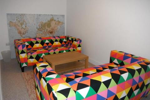 6 bedroom townhouse to rent, Wren Close, Bristol BS16