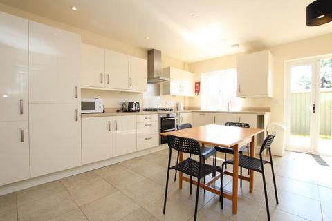 7 bedroom terraced house to rent, Foxglove Close, Stoke Gifford BS34